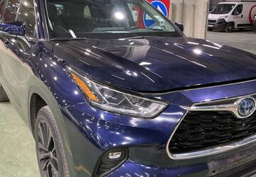 Toyota Highlander 54.000 km 69.900 &euro; Berlin 13599