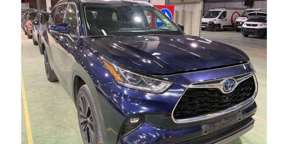 Toyota Highlander 54.000 km 69.900 &euro; Berlin 13599
