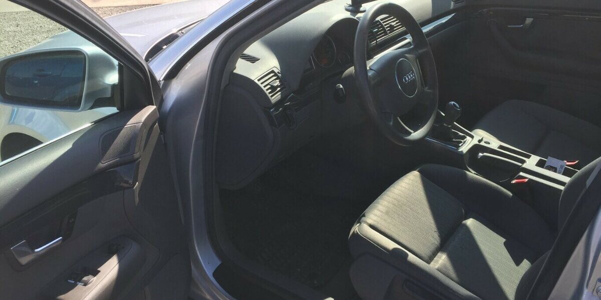 Audi A4 2.0,AHK,Sitzheiz.,Navi,Tüv 11/27! 216.000 km 2.600 &euro; Himmelkron 95502