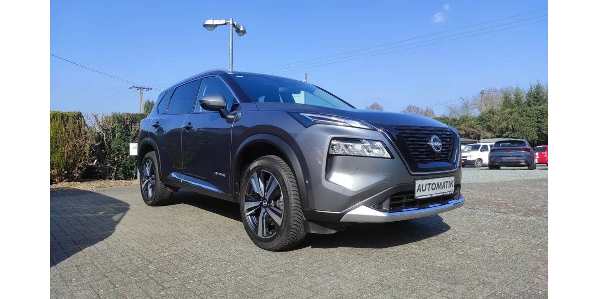 Nissan X-Trail e-Power e-4orce Tekna 4x4 35.698 km 33.000 &euro; Höchstenbach 57629