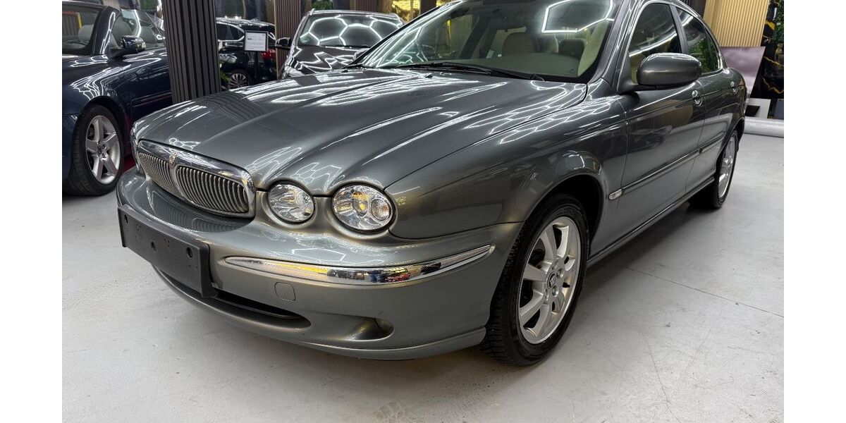 Jaguar X-Type 171.000 km 2.990 &euro; Schweich 54338