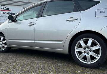 Toyota Prius 154.000 km 3.990 &euro; Delmenhorst 27749