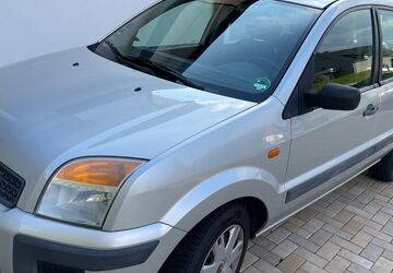 Ford Fusion 140.000 km 3.950 &euro; Büren 33142