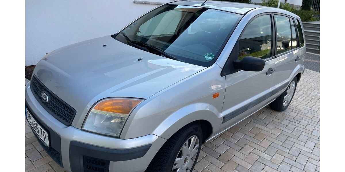 Ford Fusion 140.000 km 3.950 &euro; Büren 33142