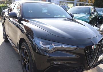 Alfa Romeo Stelvio 4.500 km 58.990 &euro; Potsdam 14482
