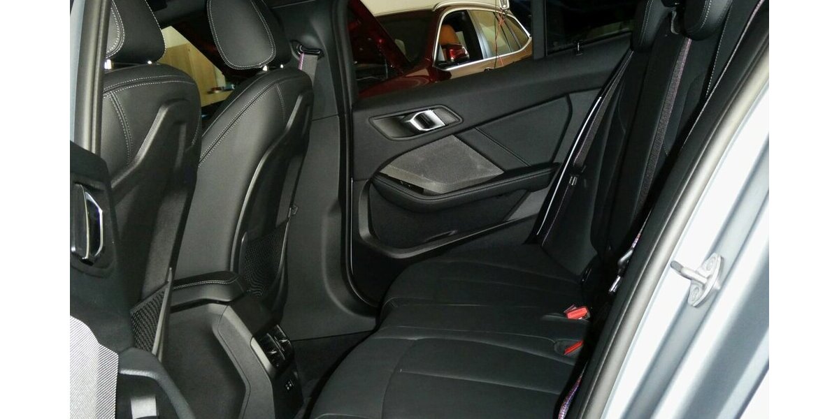 BMW 118i MSport Navi Prof,HUD,Pan.Dach,NP: 59.671 28.500 km 29.990 &euro; Landshut 84030