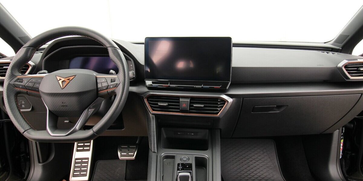 Cupra Leon Sportstourer e-HYBRID 6-DSG NAVI+LED+KAMERA 14.723 km 27.900 &euro; Hagenow 19230