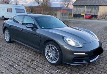 Porsche Panamera 79.000 km 44.000 &euro; Warburg 34414