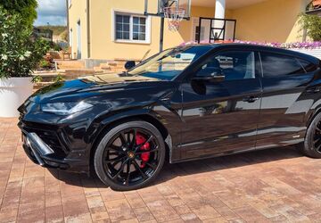 Lamborghini Urus 8.800 km 273.000 &euro; Bad Bibra 06647