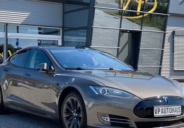 Tesla Model S 138.000 km 19.700 &euro; Leer 26789