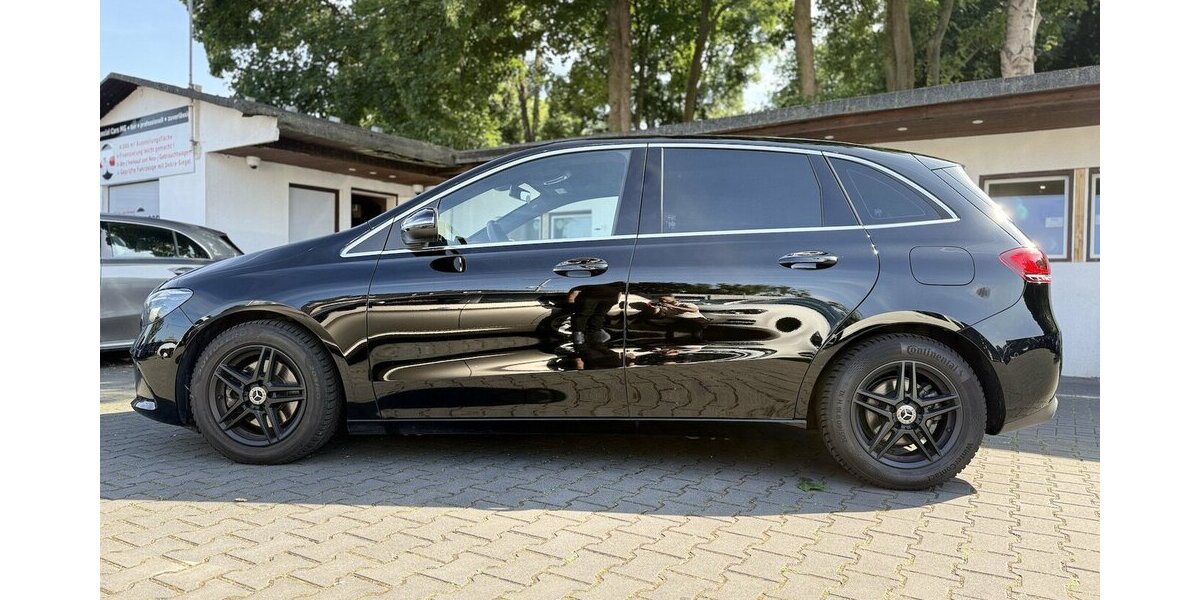 Mercedes-Benz B 200 d Comand Online / Kamera / Teilleder / DAB 34.000 km 25.290 &euro; Mönchengladbach 41066