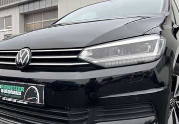 VW Touran 28.015 km 33.860 &euro; Marktredwitz 95615