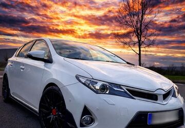 Toyota Auris 191.000 km 9.990 &euro; Ober-Olm 55270