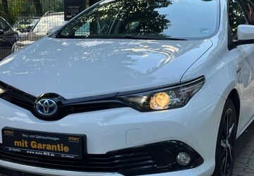 Toyota Auris 107.000 km 12.999 &euro; Berlin 12347