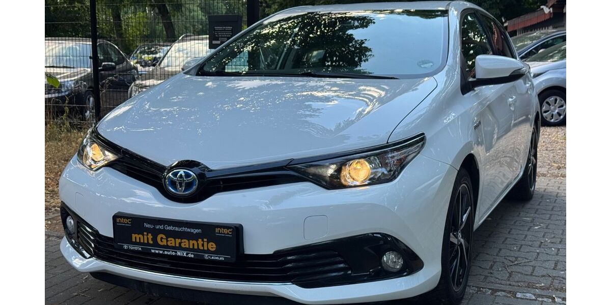 Toyota Auris 107.000 km 12.999 &euro; Berlin 12347