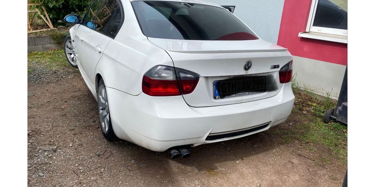 BMW 323 140.700 km 4.999 &euro; Georgenthal 99887