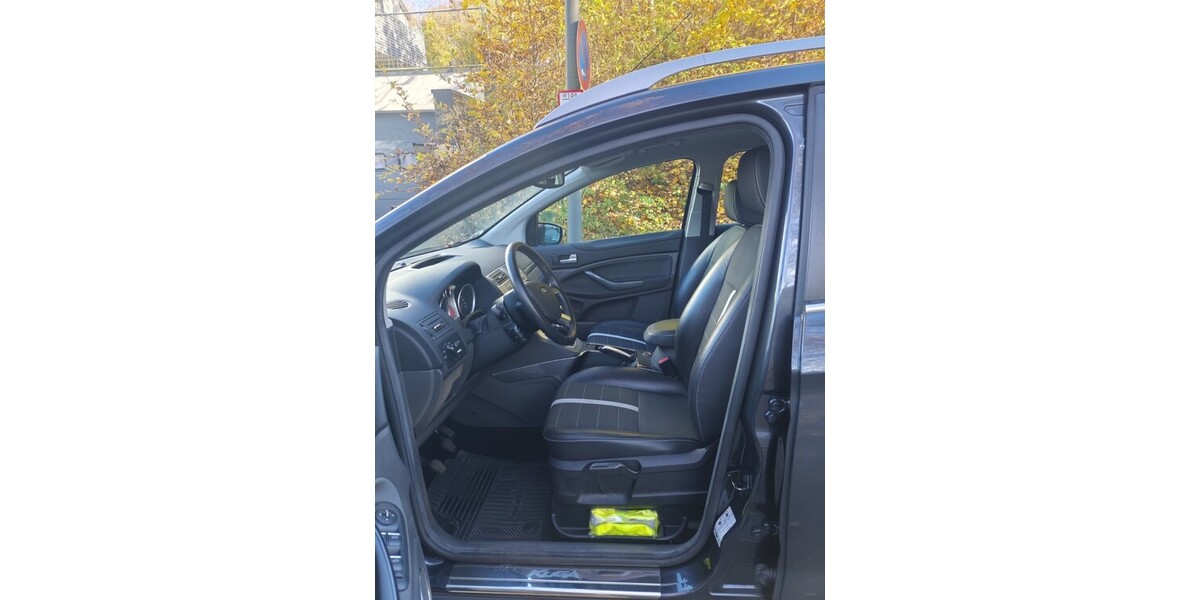 Ford Kuga 53.000 km 7.900 &euro; Trier 54290