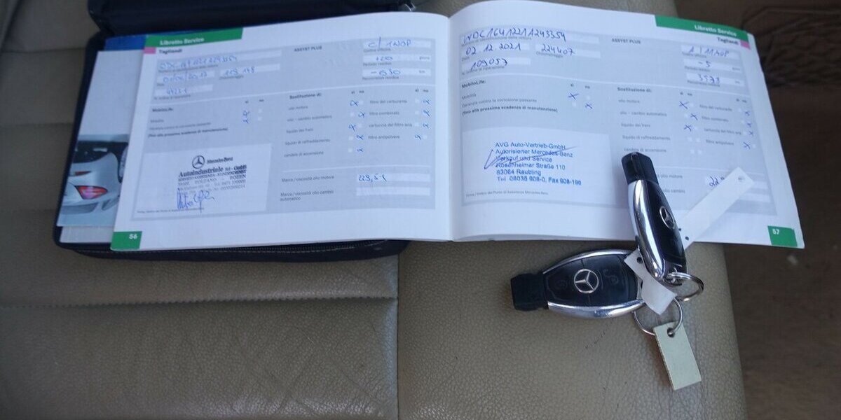 Mercedes-Benz ML 320 CDI PDC AHK Leder Ganzjahresreifen 294.300 km 7.950 &euro; Neumarkt/OPf 92318
