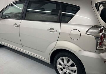 Toyota Corolla Verso 104.223 km 7.400 &euro; Sangerhausen 06526