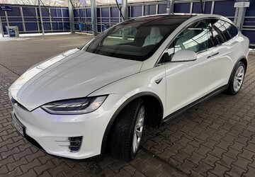 Tesla Model X 153.000 km 39.000 &euro; Berlin 10178