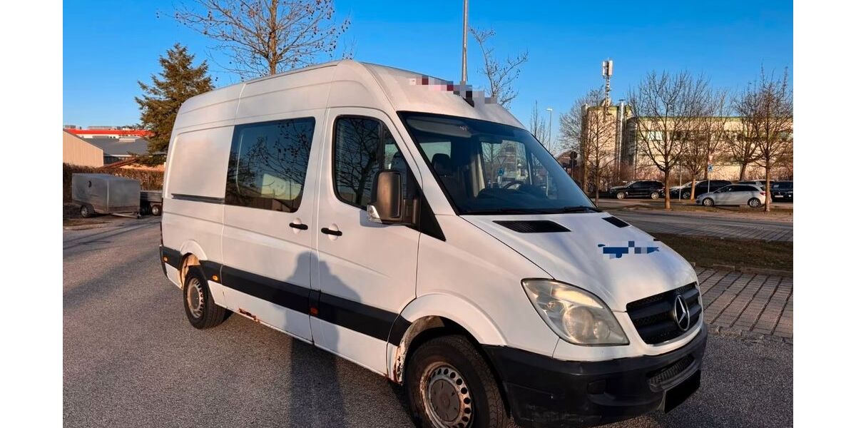 Mercedes-Benz Sprinter 178.000 km 3.950 &euro; Erding 85435