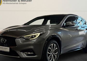 INFINITI Q30 121.512 km 11.450 &euro; Schapen 48480