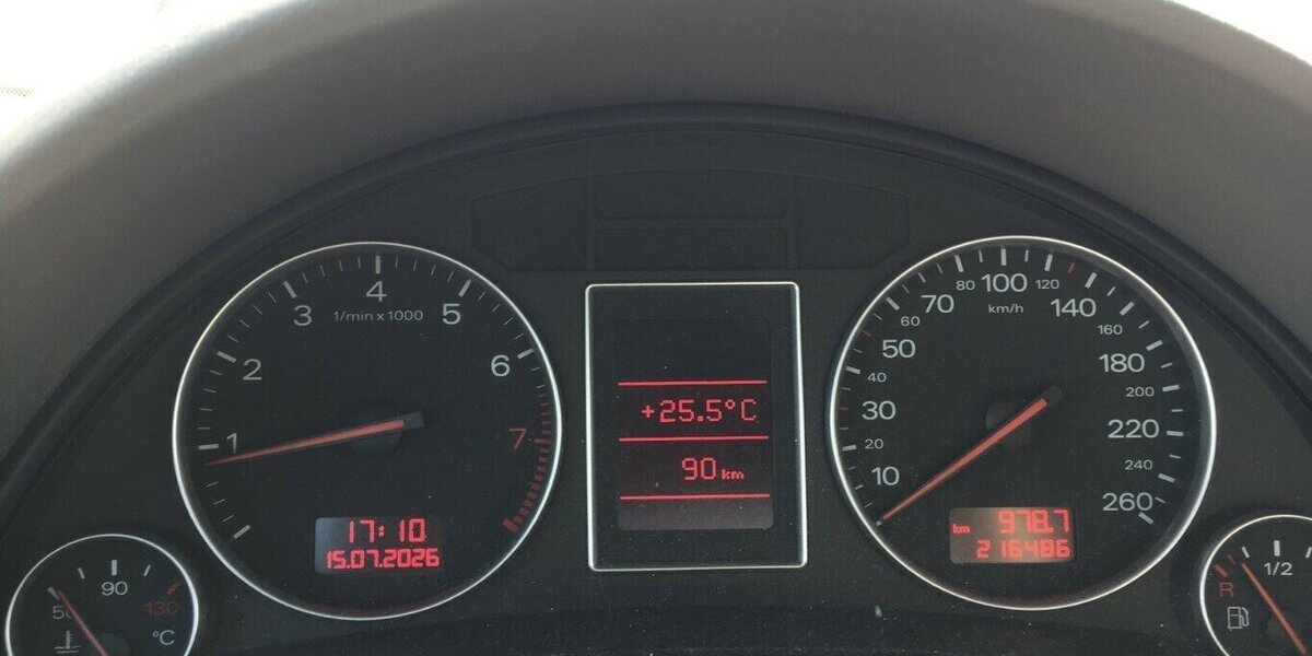 Audi A4 2.0,AHK,Sitzheiz.,Navi,Tüv 11/27! 216.000 km 2.600 &euro; Himmelkron 95502