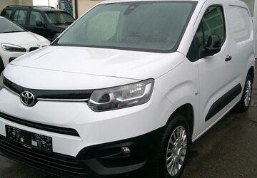 Toyota Proace City 107.000 km 12.640 &euro; Sindelfingen 71065