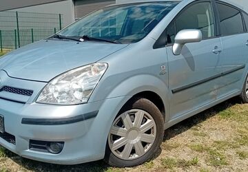 Toyota Corolla Verso 250.000 km 2.100 &euro; Zwickau 08056