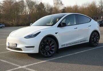 Tesla Model Y 47.000 km 40.990 &euro; Hamburg 22179