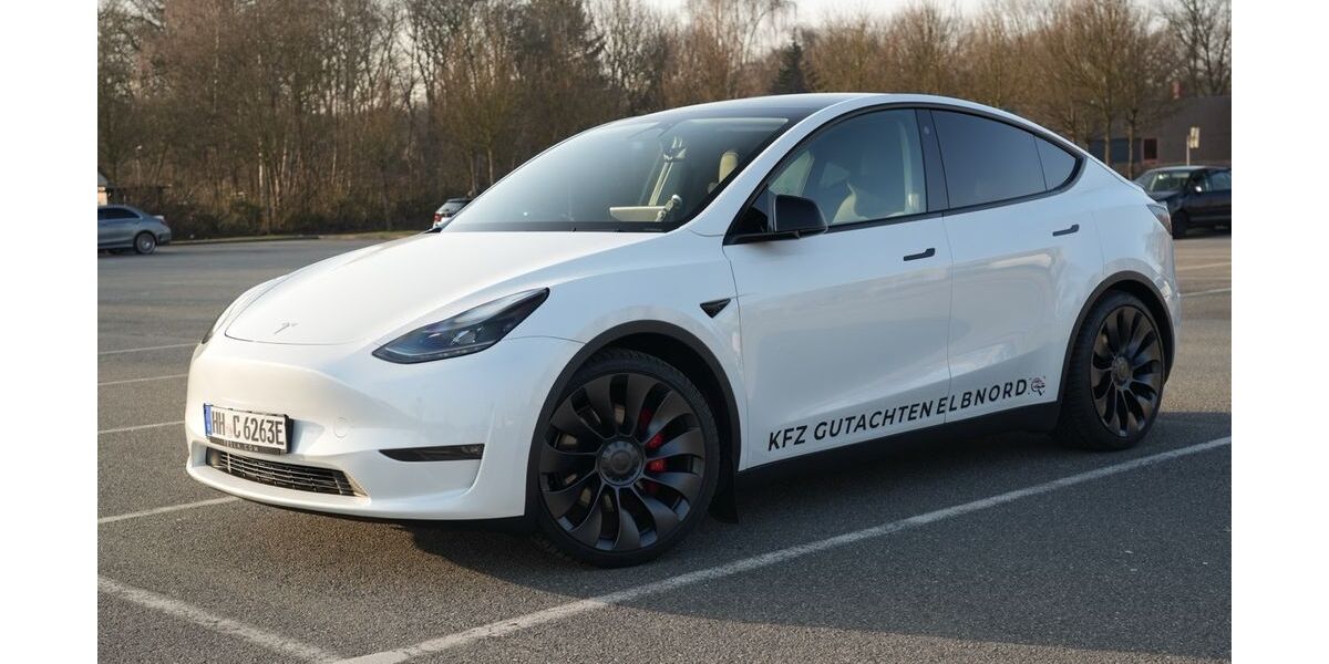 Tesla Model Y 47.000 km 40.990 &euro; Hamburg 22179