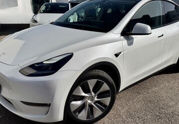 Tesla Model Y 31.863 km 37.999 &euro; Holzgerlingen 71088