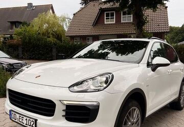 Porsche Cayenne 127.000 km 32.900 &euro; Hamburg 22045