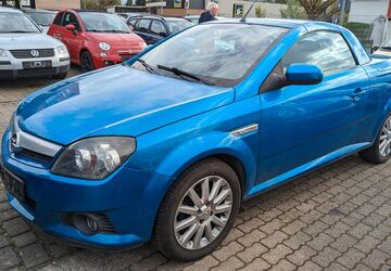 Opel Tigra 159.000 km 2.100 &euro; Randersacker 97236