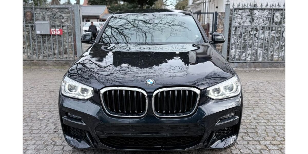 BMW X4 127.739 km 26.399 &euro; Berlin 12357