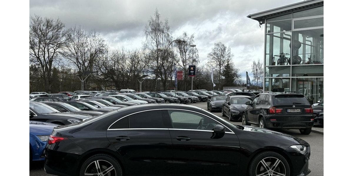 Mercedes-Benz CLA 200 d 4MATIC NAVI/KAMERA/AHK/SHZ/LED/1.HAND 89.949 km 28.900 &euro; Villingen-Schwenningen 78054