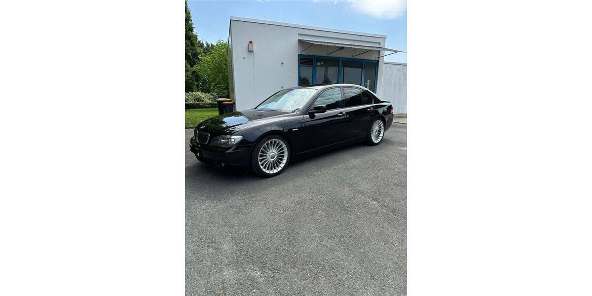 BMW 740 262.000 km 8.500 &euro; Gütersloh 33335