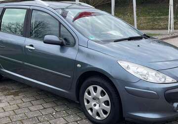 Peugeot 307 145.000 km 2.399 &euro; Deckenpfronn 75392