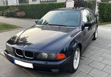 BMW 528 250.000 km 5.990 &euro; München 81737
