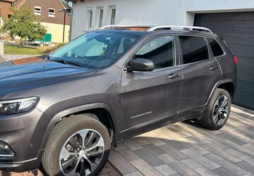 Jeep Cherokee 136.000 km 16.900 &euro; Dassel 37586