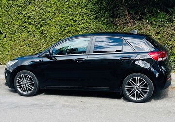 Kia Rio 68.000 km 12.400 &euro; Fürstenfeldbruck 82256