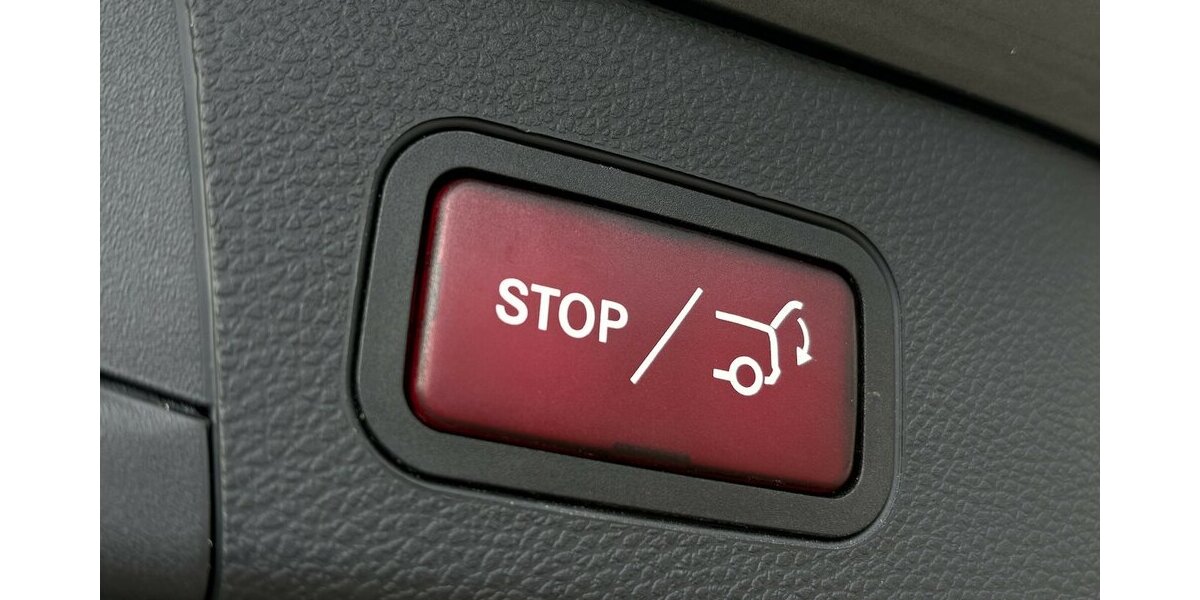 Mercedes-Benz C 220 D T BlueTec NAVI/PDC/SHZ/ACC/SPURHALTE/LED 99.900 km 17.900 &euro; Villingen-Schwenningen 78054