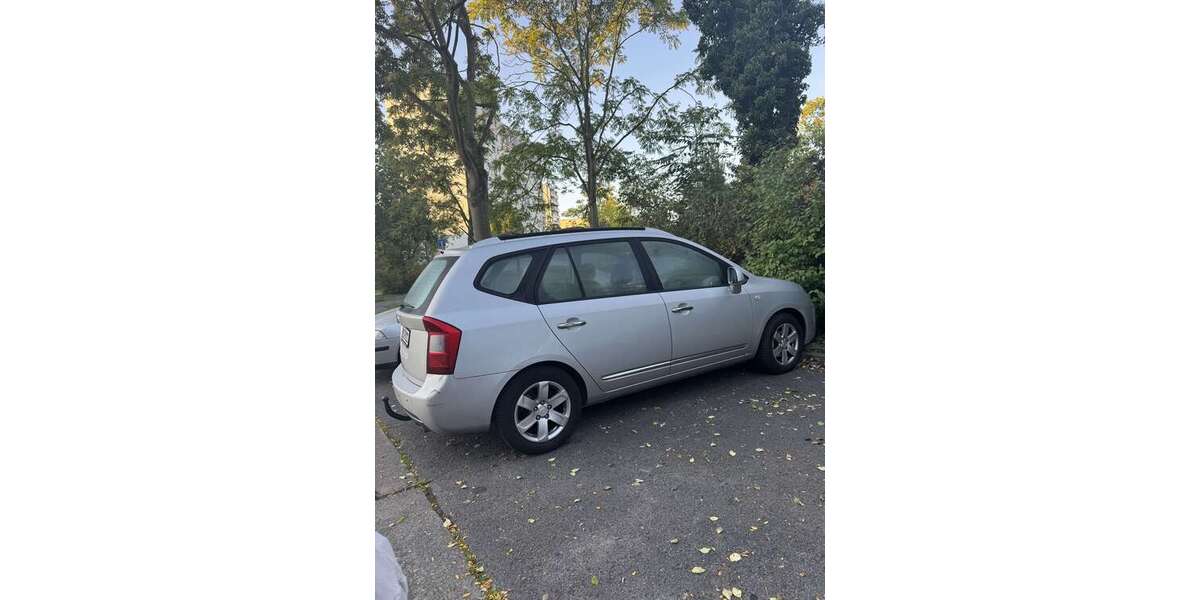 Kia Carens 176.000 km 4.500 &euro; Berlin 10405