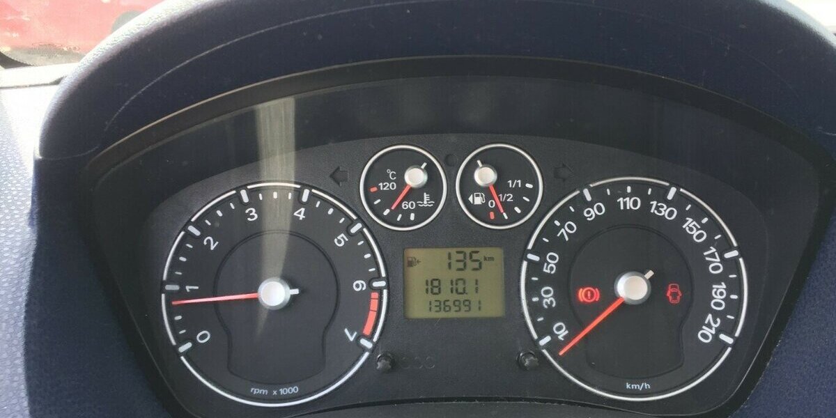 Ford Fiesta Ambiente,4 Türig,Tüv Neu! 136.000 km 2.990 &euro; Himmelkron 95502