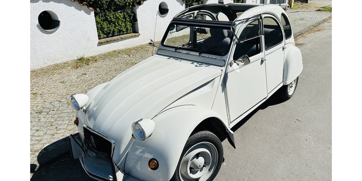 Citroen 2 CV 68.000 km 15.500 &euro; Berlin 10178