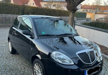 Lancia Ypsilon 195.000 km 2.150 &euro; Weiden 92637