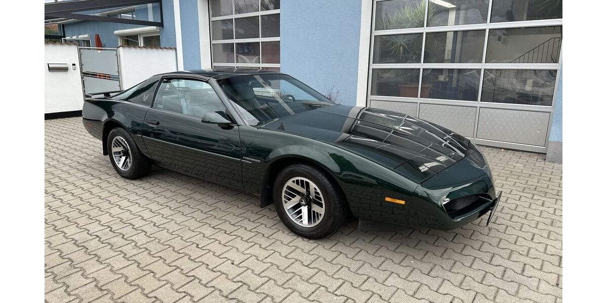 Pontiac Firebird 11.917 km 23.500 &euro; Allersberg 90584