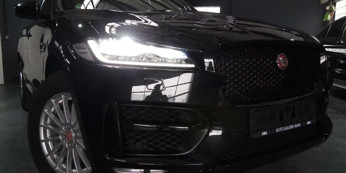 Jaguar F-Pace 99.788 km 35.900 &euro; Schorndorf 73614