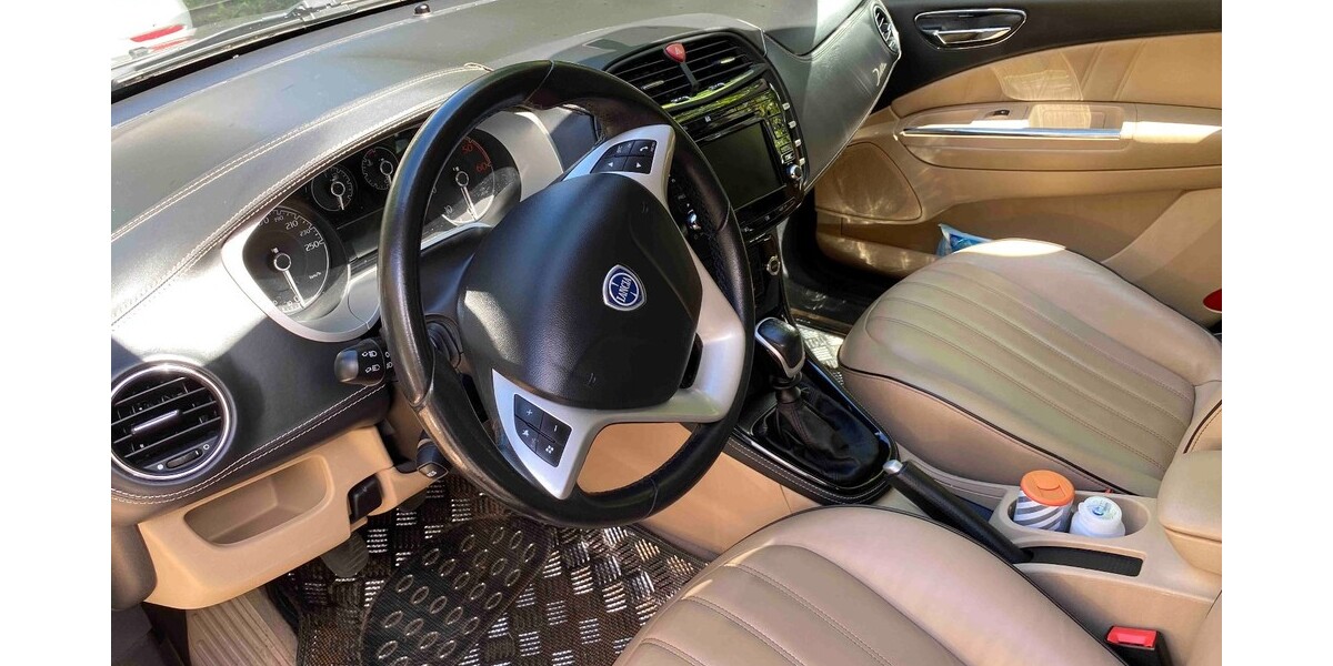 Lancia Delta III 156.100 km 4.999 &euro; Wetzlar 35578