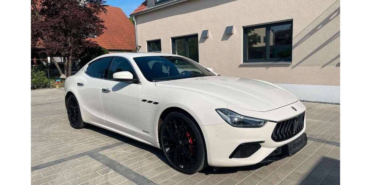 Maserati Ghibli 77.000 km 43.900 &euro; Ingolstadt 85055